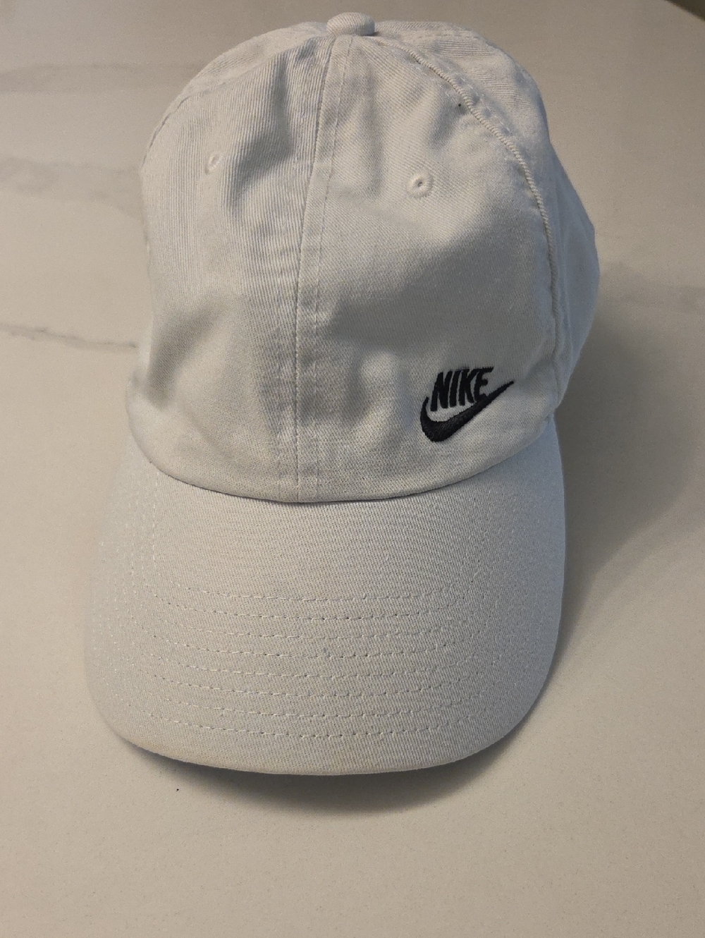 Nike White Low-Profile Baseball Cap with Black Swoosh